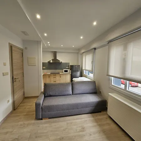 Inicia Avio * Saint-Jacques-de-Compostelle